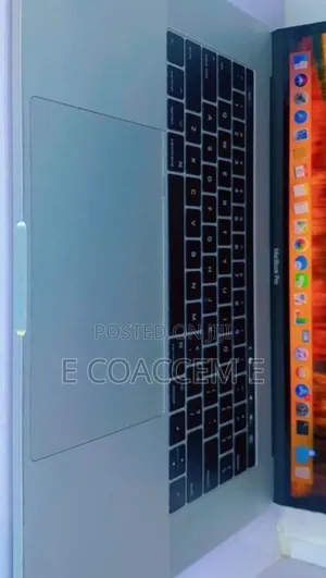 New Laptop Apple MacBook 16GB Intel Core I7 SSD 256GB