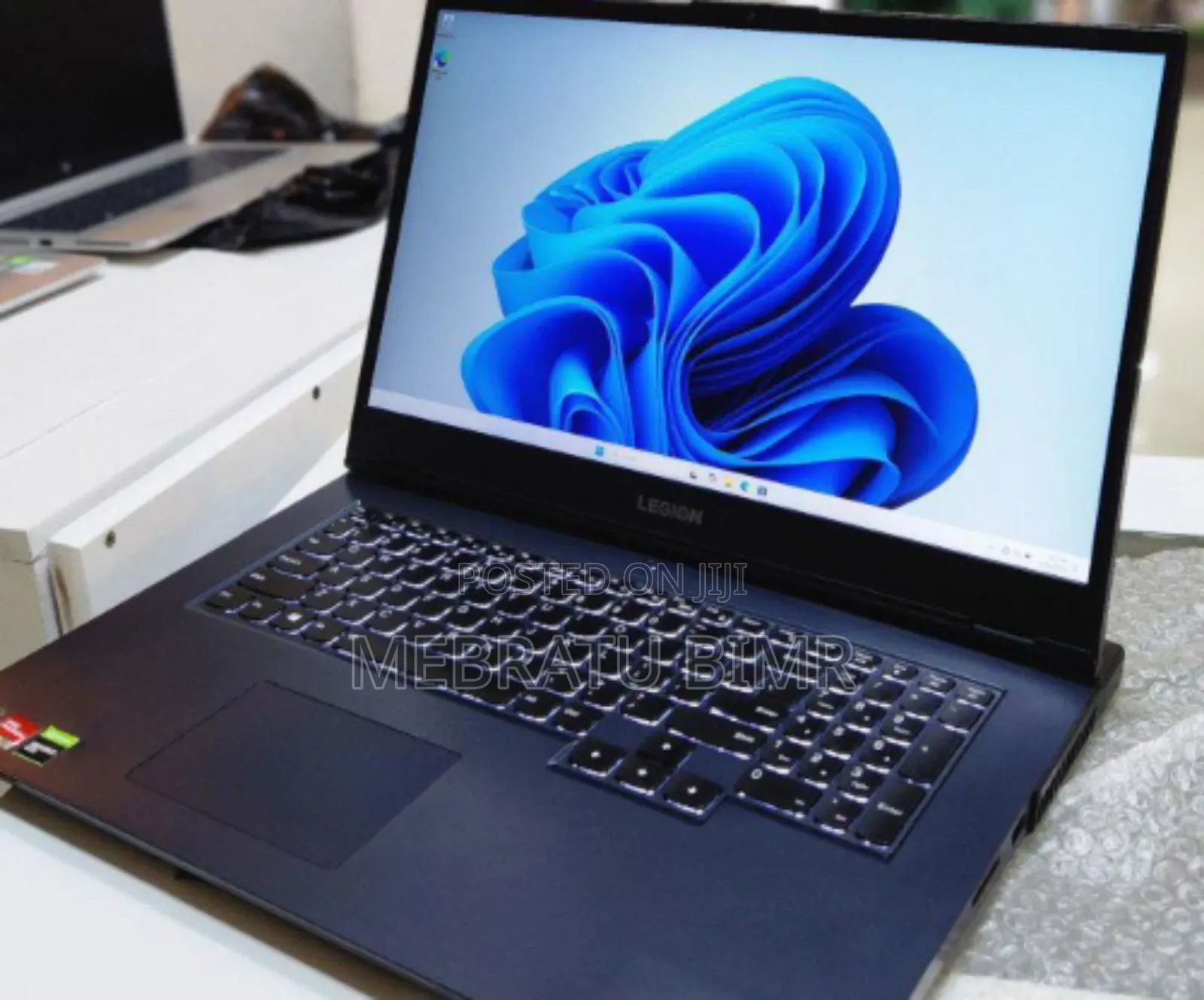 New Laptop Lenovo Legion 5 8GB AMD Ryzen 5 SSD 256GB