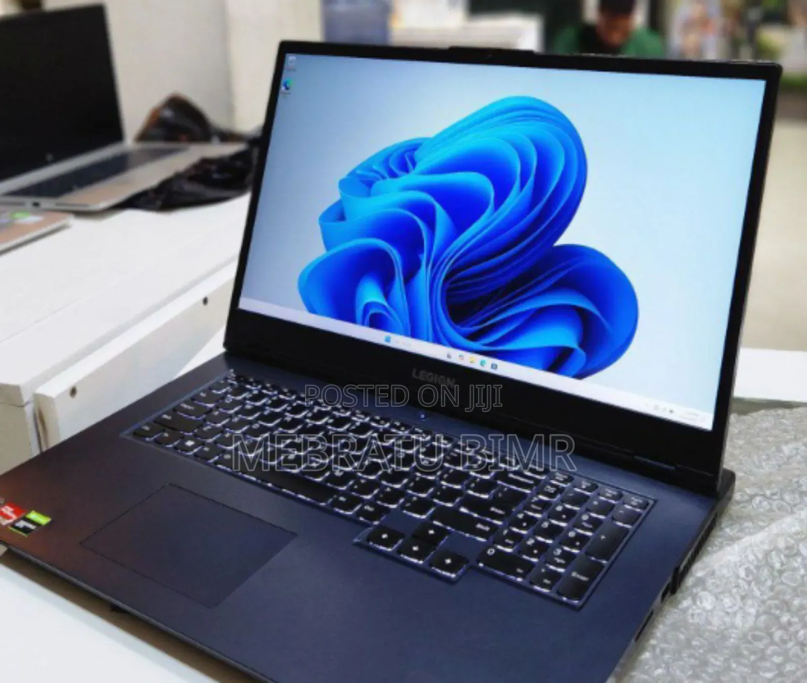 New Laptop Lenovo Legion 5 8GB AMD Ryzen 5 SSD 256GB