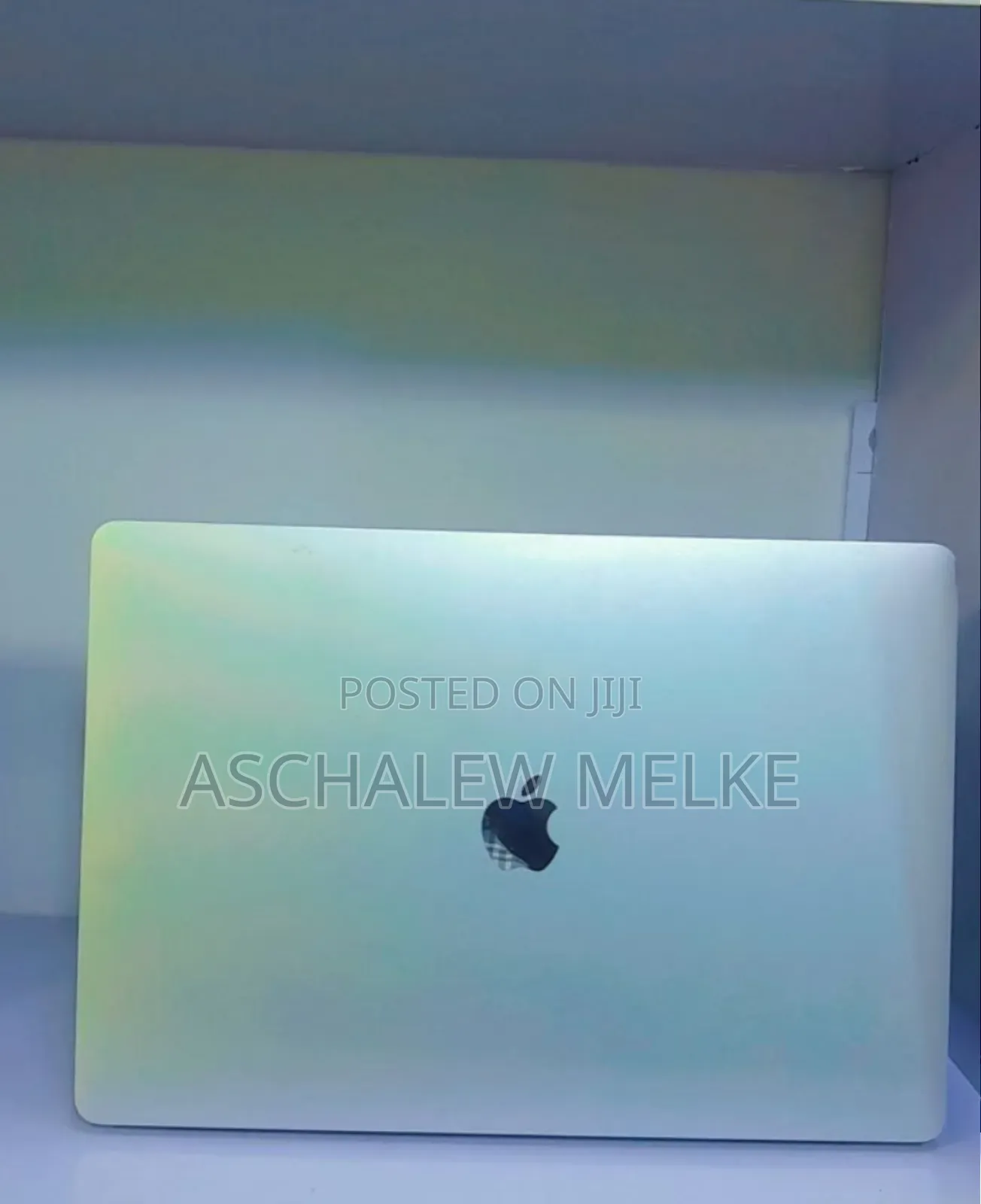 New Laptop Apple MacBook Pro 2017 16GB Intel Core I7 SSD 256GB