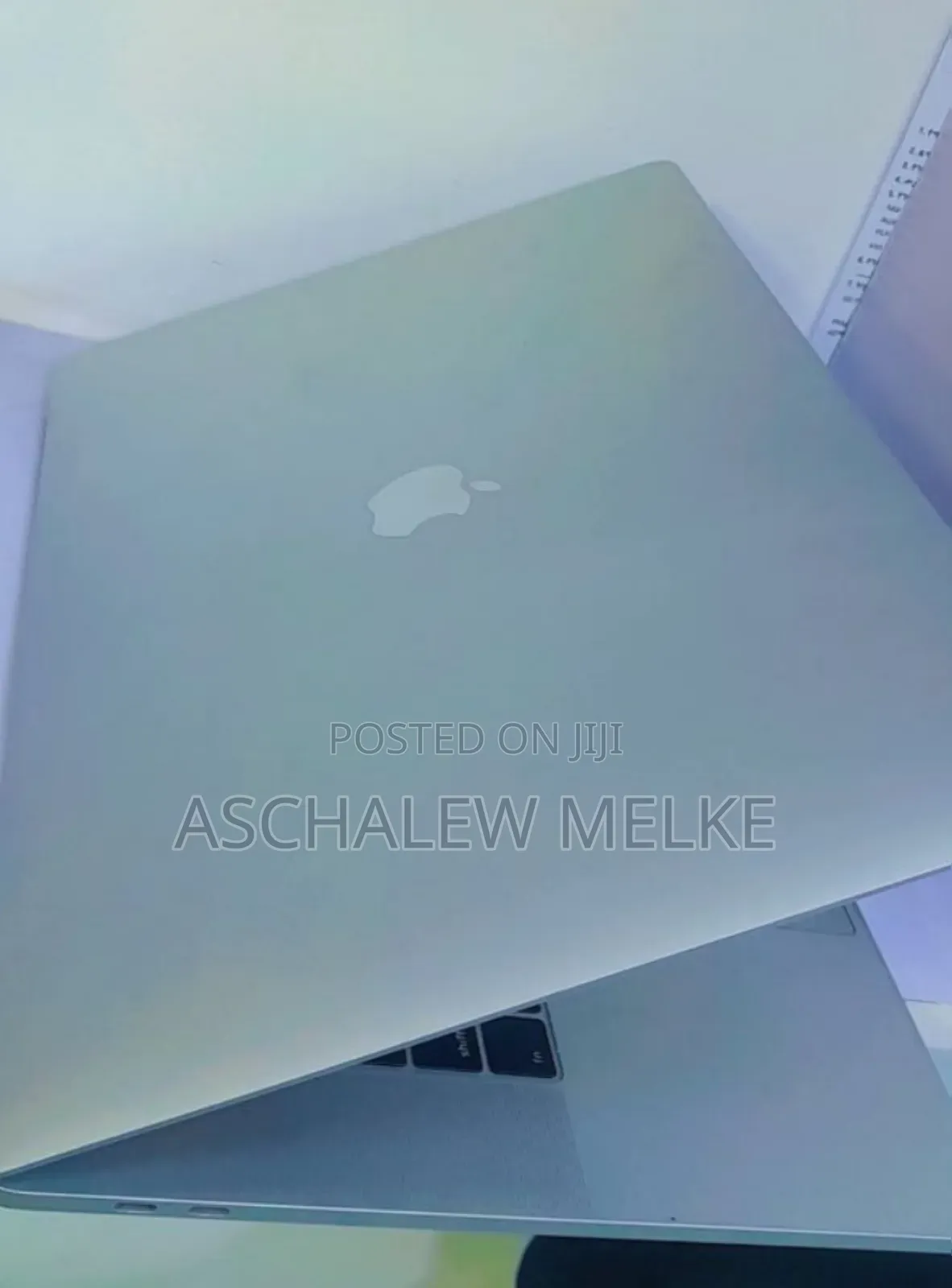 New Laptop Apple MacBook Pro 2017 16GB Intel Core I7 SSD 256GB