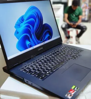 New Laptop Lenovo Legion 5 8GB AMD Ryzen 5 SSD 256GB