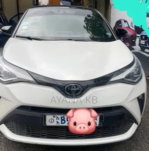 Photo - Toyota C-HR 2021 White