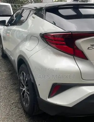 Toyota C-HR 2021 White