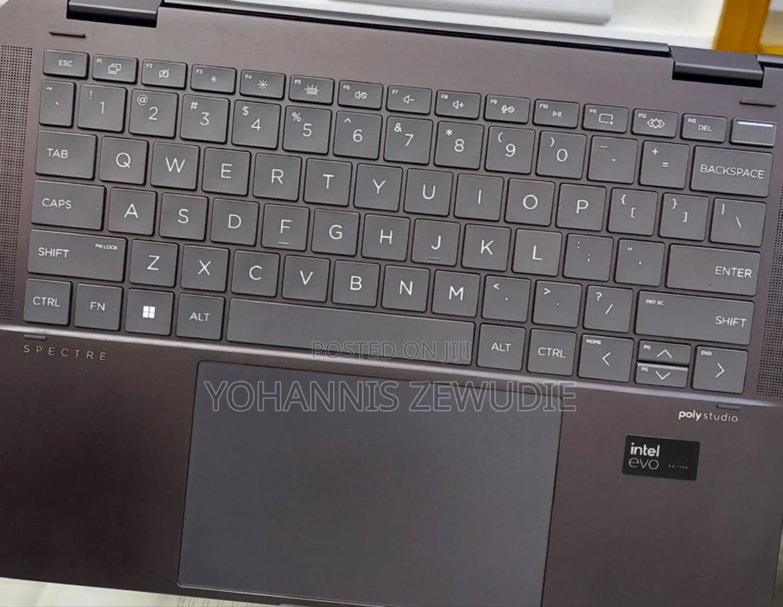 New Laptop HP Spectra 13 16GB Intel Core I7 SSD 1T