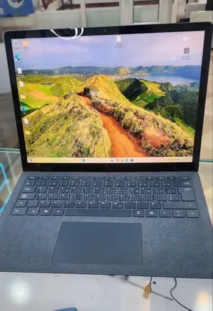 New Laptop Microsoft Surface Book 3 16GB Intel Core I7 SSD 256GB