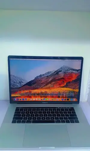 New Laptop Apple MacBook Pro 2017 16GB Intel Core I7 SSD 256GB