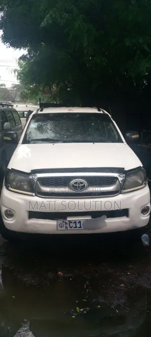 Photo - Toyota Hilux 2.5 D-4D SRX 2009 White