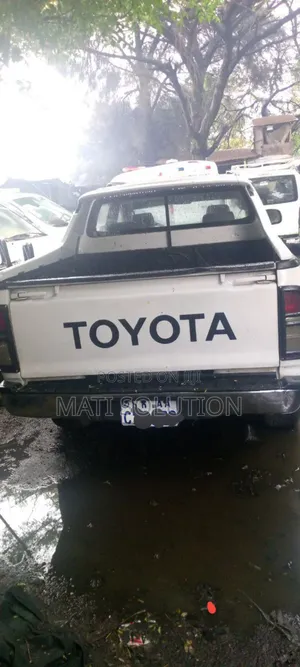 Toyota Hilux 2.5 D-4D SRX 2009 White