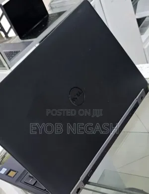 Photo - New Laptop Dell Precision 15 3520 8GB Intel Core I7 SSD 512GB