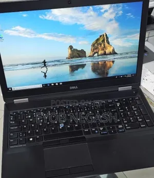 New Laptop Dell Precision 15 3520 8GB Intel Core I7 SSD 512GB