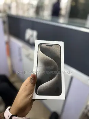 Photo - New Apple iPhone 15 Pro Max 256 GB Gray