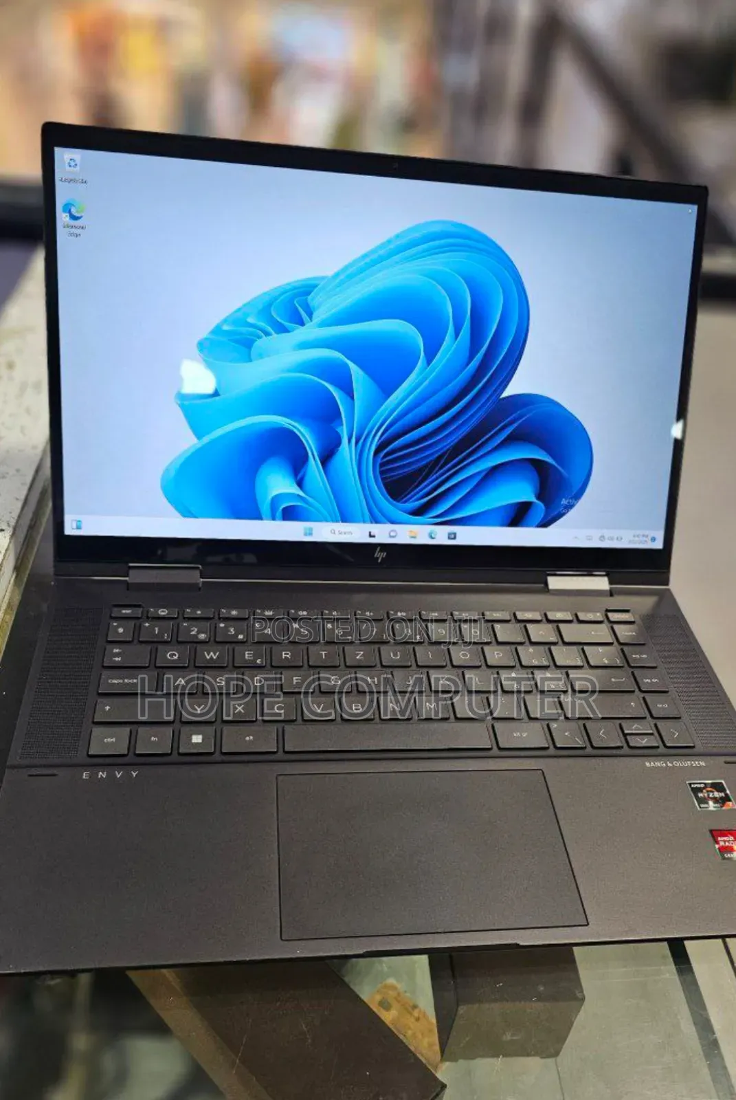 New Laptop HP Envy X360 16GB AMD Ryzen 7 SSD 512GB