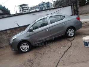 Mitsubishi Attrage 2020 Silver