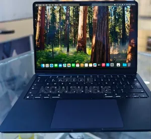 New Apple MacBook Air 2024 M3 13-Inch 8GB Intel Core M3 SSD 256GB