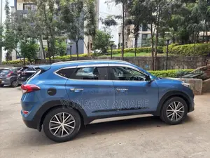 Hyundai Tucson 2018 Blue