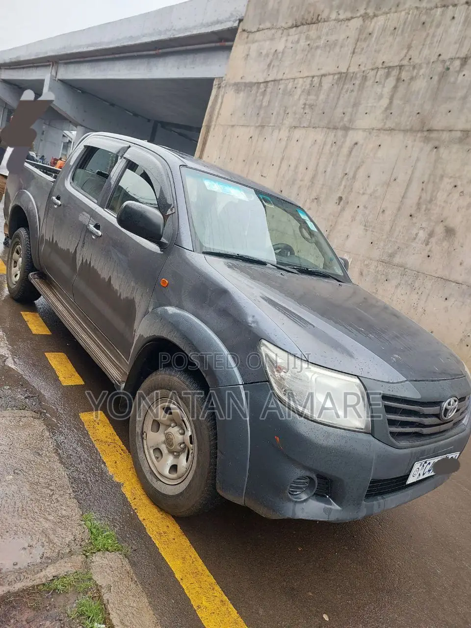 Toyota Hilux 2012 Gray