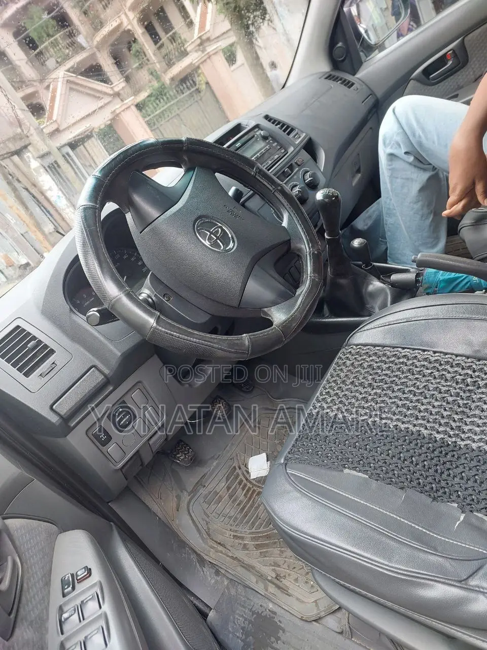 Toyota Hilux 2012 Gray