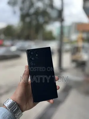 Photo - Samsung Galaxy S22 Ultra 5G 512 GB Black