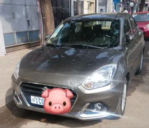 Photo - Suzuki Dzire 2022 Silver