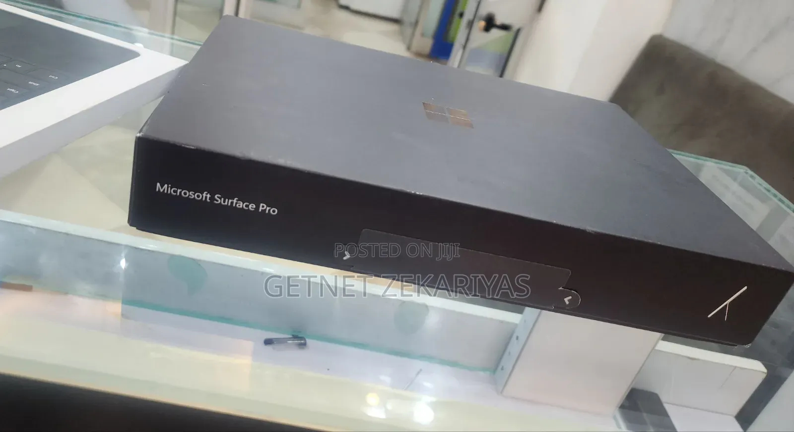 New Microsoft Surface Pro 11th Edition, a Copilot+ PC 16GB SSD 512GB