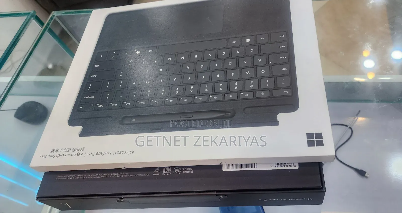 New Microsoft Surface Pro 11th Edition, a Copilot+ PC 16GB SSD 512GB