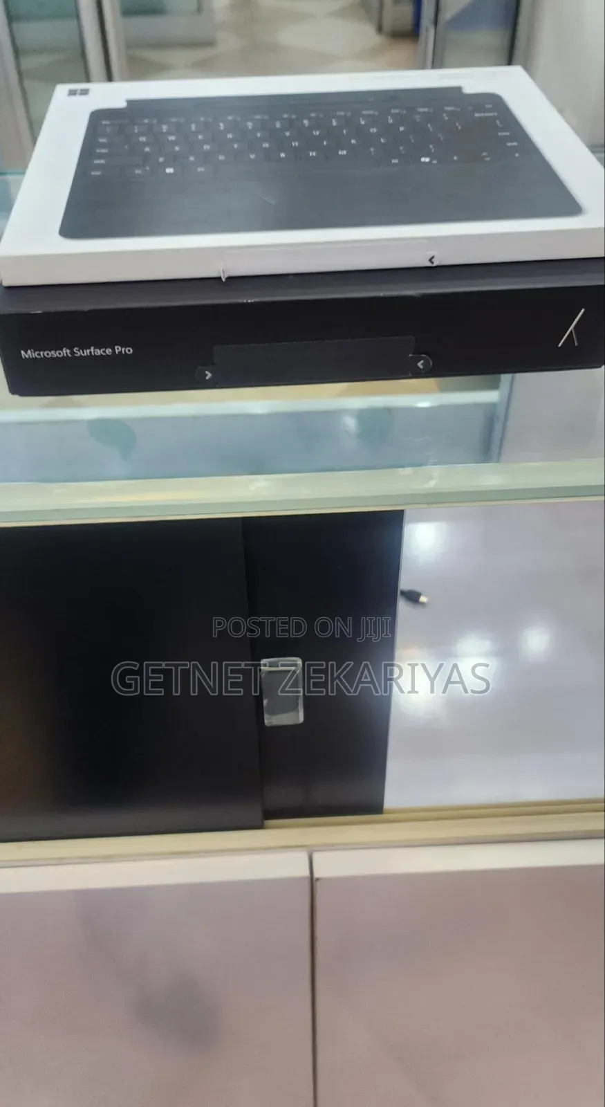 New Microsoft Surface Pro 11th Edition, a Copilot+ PC 16GB SSD 512GB