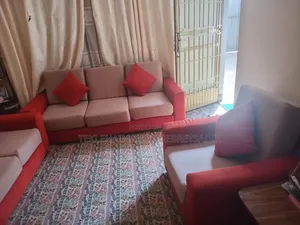 Sofa With Seven Seater