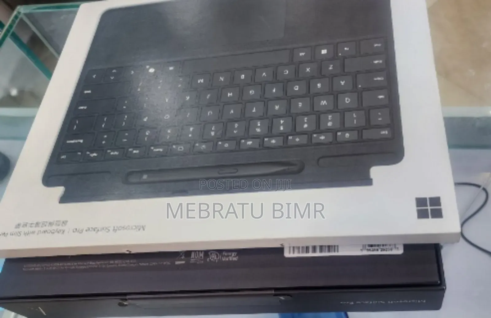 New Microsoft Surface Pro 11th Edition, a Copilot+ PC 16GB SSD 512GB