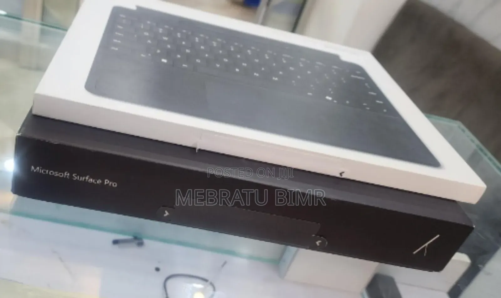 New Microsoft Surface Pro 11th Edition, a Copilot+ PC 16GB SSD 512GB