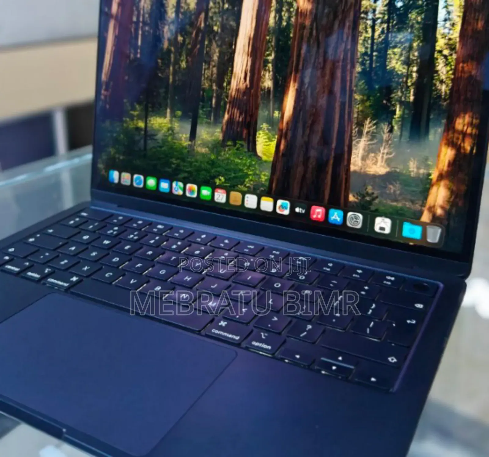 New Laptop Apple MacBook Air 2024 M3 13-Inch 8GB Apple M3 SSD 256GB