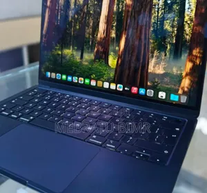 New Laptop Apple MacBook Air 2024 M3 13-Inch 8GB Apple M3 SSD 256GB