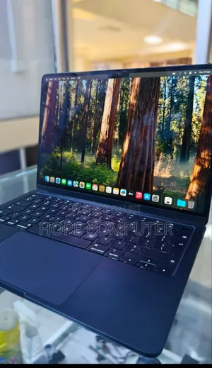 New Laptop Apple MacBook Air 2024 M3 13-Inch 8GB Apple M3 SSD 256GB