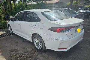 Toyota Corolla 2023 White