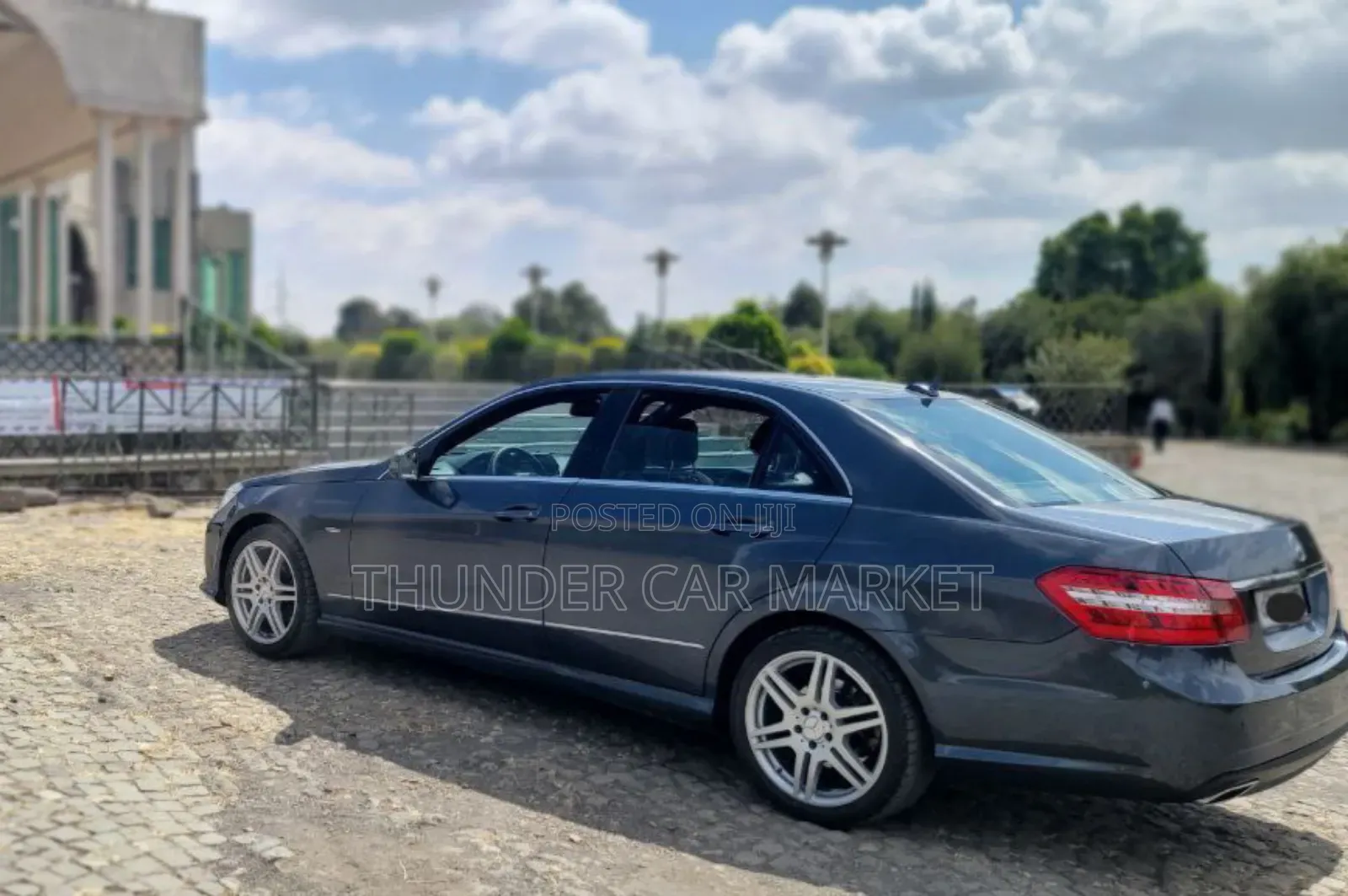 Mercedes-Benz E200 2012 Gray