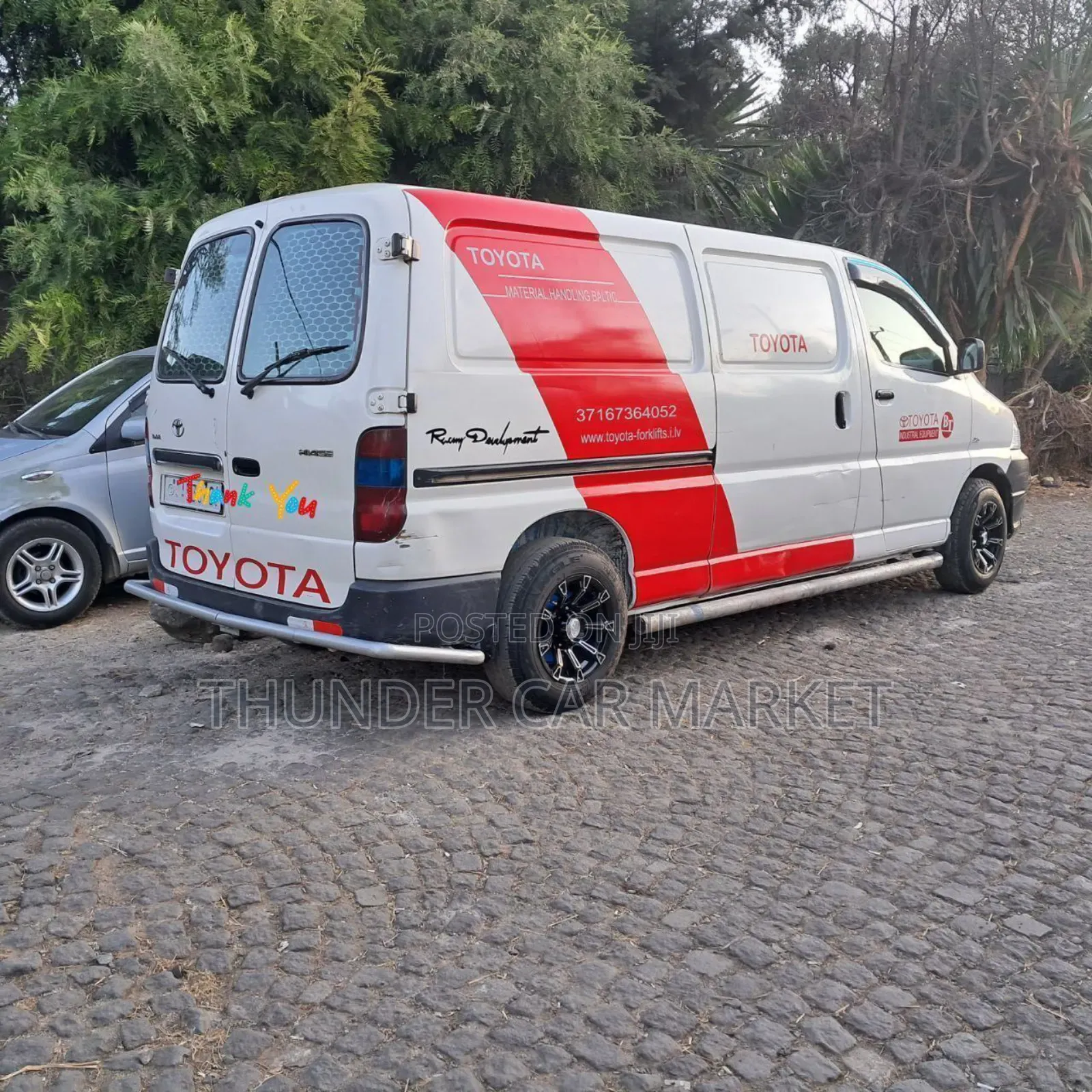 Toyota HiAce 2011 White