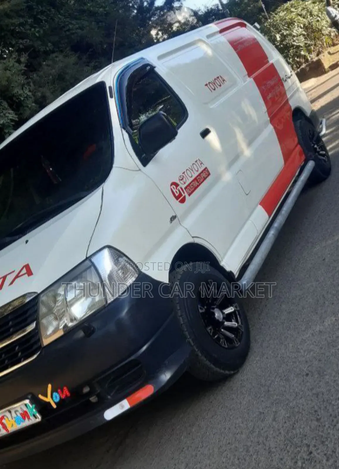 Toyota HiAce 2011 White