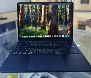 Photo - New Laptop Apple MacBook Air 2024 M3 13-Inch 8GB Apple M3 SSD 256GB