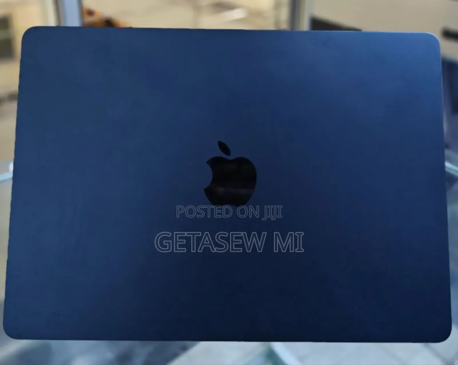 New Laptop Apple MacBook Air 2024 M3 13-Inch 8GB Apple M3 SSD 256GB