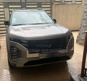 Photo - Hyundai Creta 2023 Silver