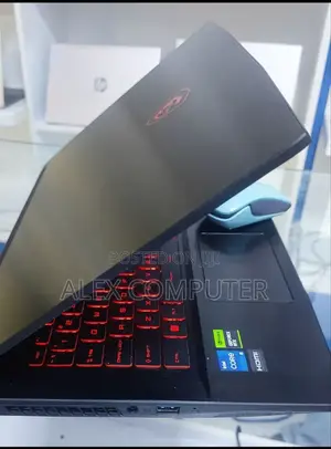 New Laptop MSI Pulse GL66 16GB Intel Core I5 SSD 512GB