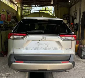 New Toyota RAV4 2022 Silver