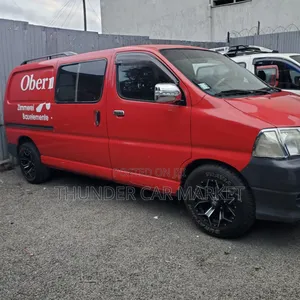 Toyota HiAce 2008 Red