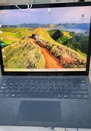 Photo - New Laptop Microsoft Surface Book 3 16GB Intel Core I7 SSD 256GB