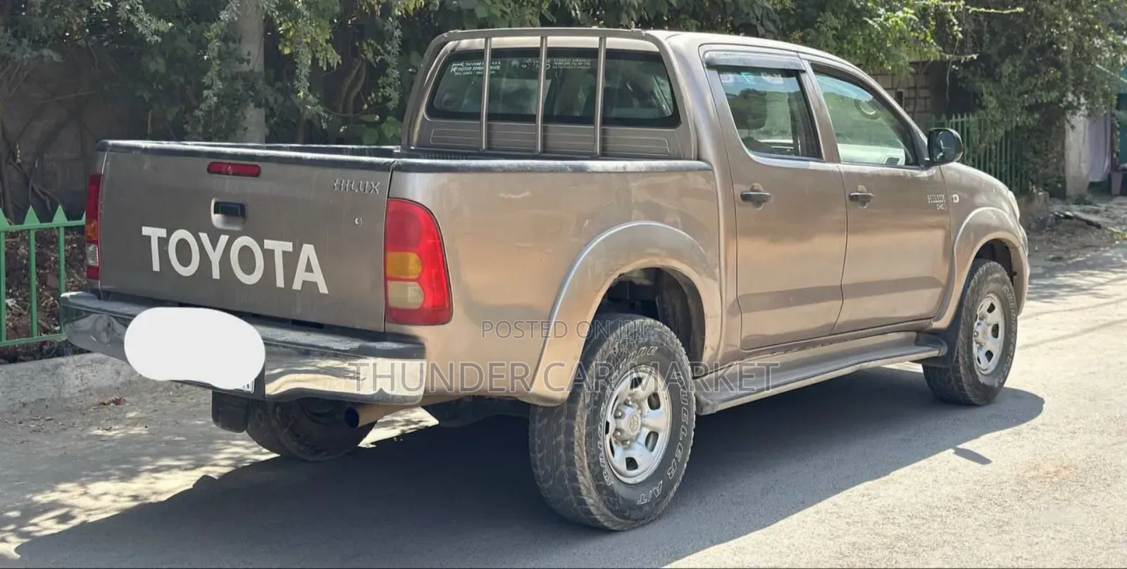 Toyota Hilux 2010 Gold