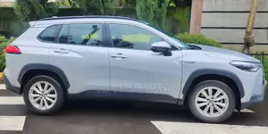 Toyota Corolla Cross Hybrid 2023 Silver