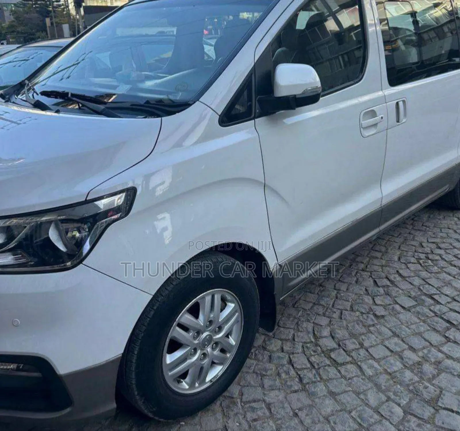 Hyundai H1 2021 White