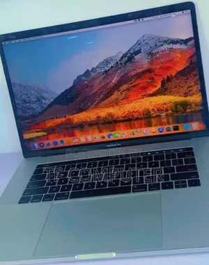 Photo - New Laptop Apple MacBook Pro 2017 16GB Intel Core I7 SSD 256GB