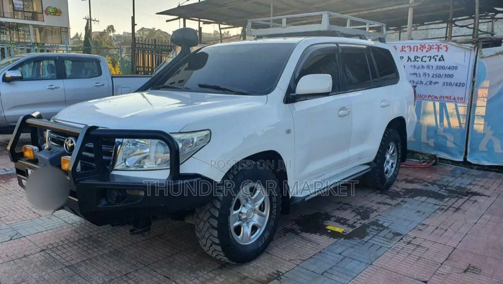 Toyota Land Cruiser 2010 White