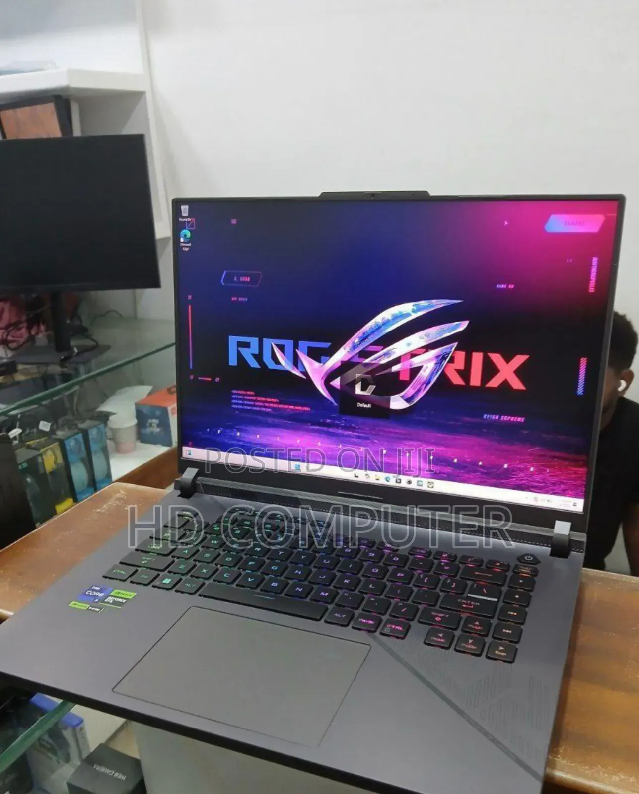 New Laptop Asus ROG Strix G15 32GB Intel Core I9 SSD 1T